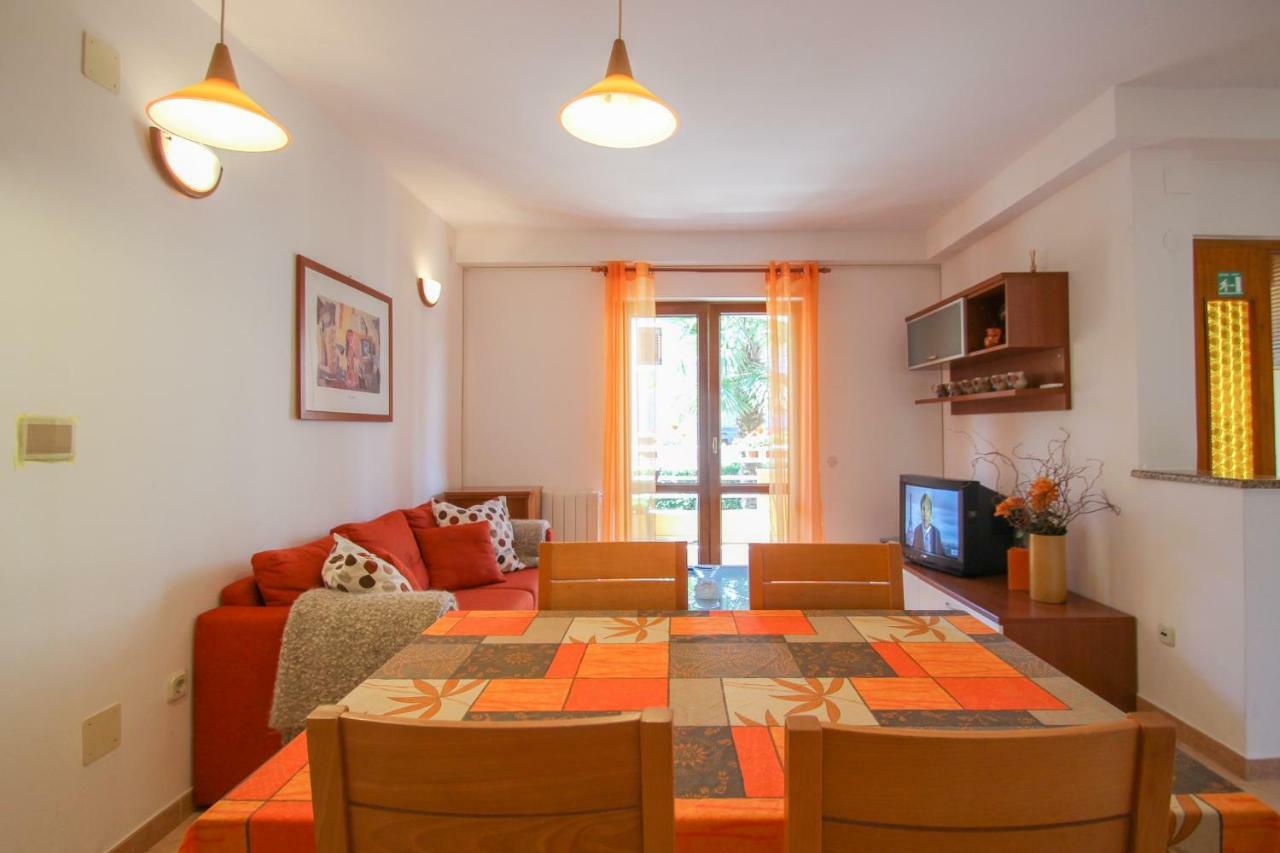 Alenka Orange Apartment Novigrad  Exterior photo