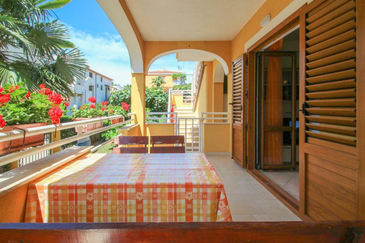 Alenka Orange Apartment Novigrad  Exterior photo