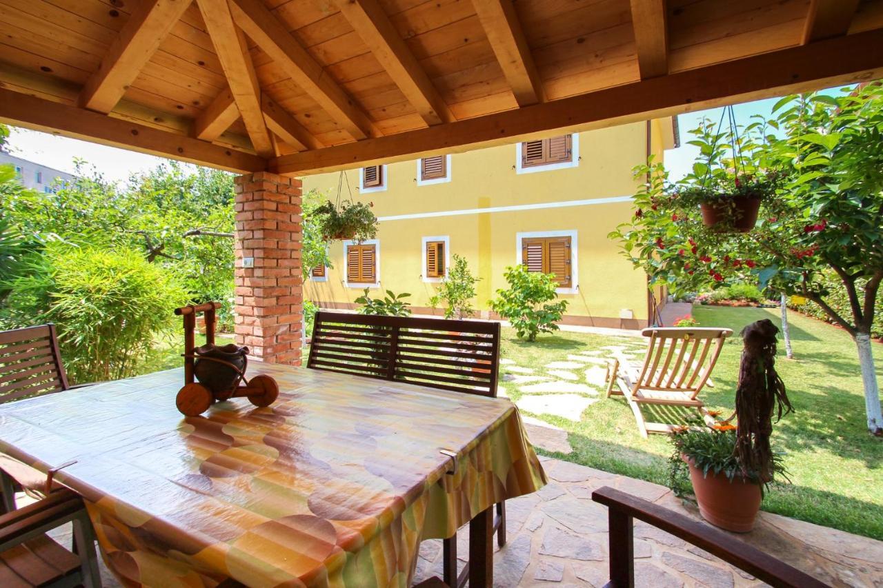 Alenka Orange Apartment Novigrad  Exterior photo